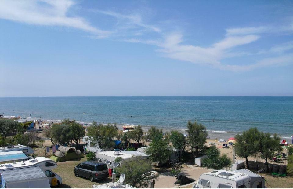 Hotel Centro Turistico La Perla Del Gargano Foce Varano Exteriér fotografie